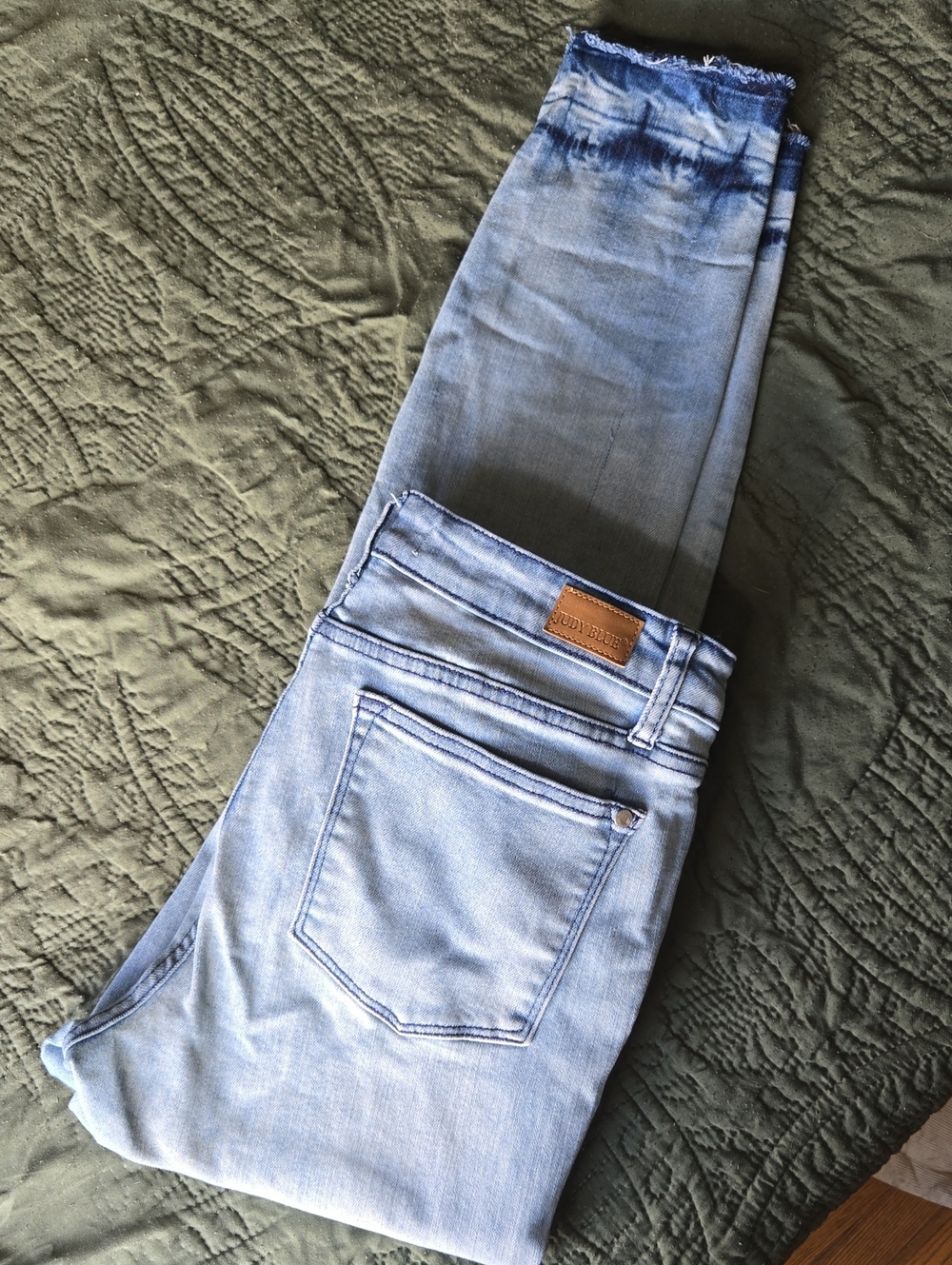 Judy Blue Light Wash Skinny Jeggings with Frayed Ankles